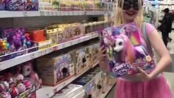 Veiled hottie dressed all in pink is about to screw a dog